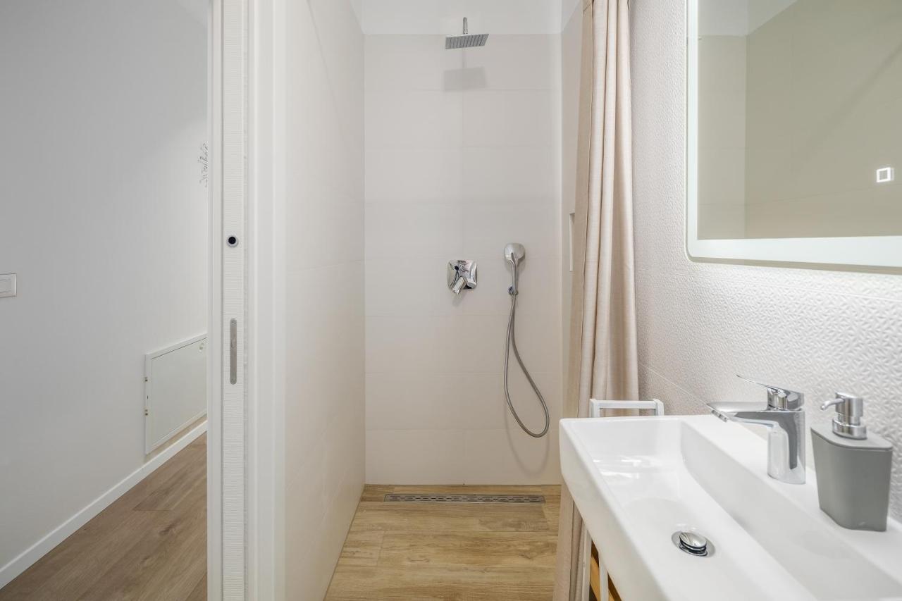 Apartment Nina & Mauro ポレッチ エクステリア 写真